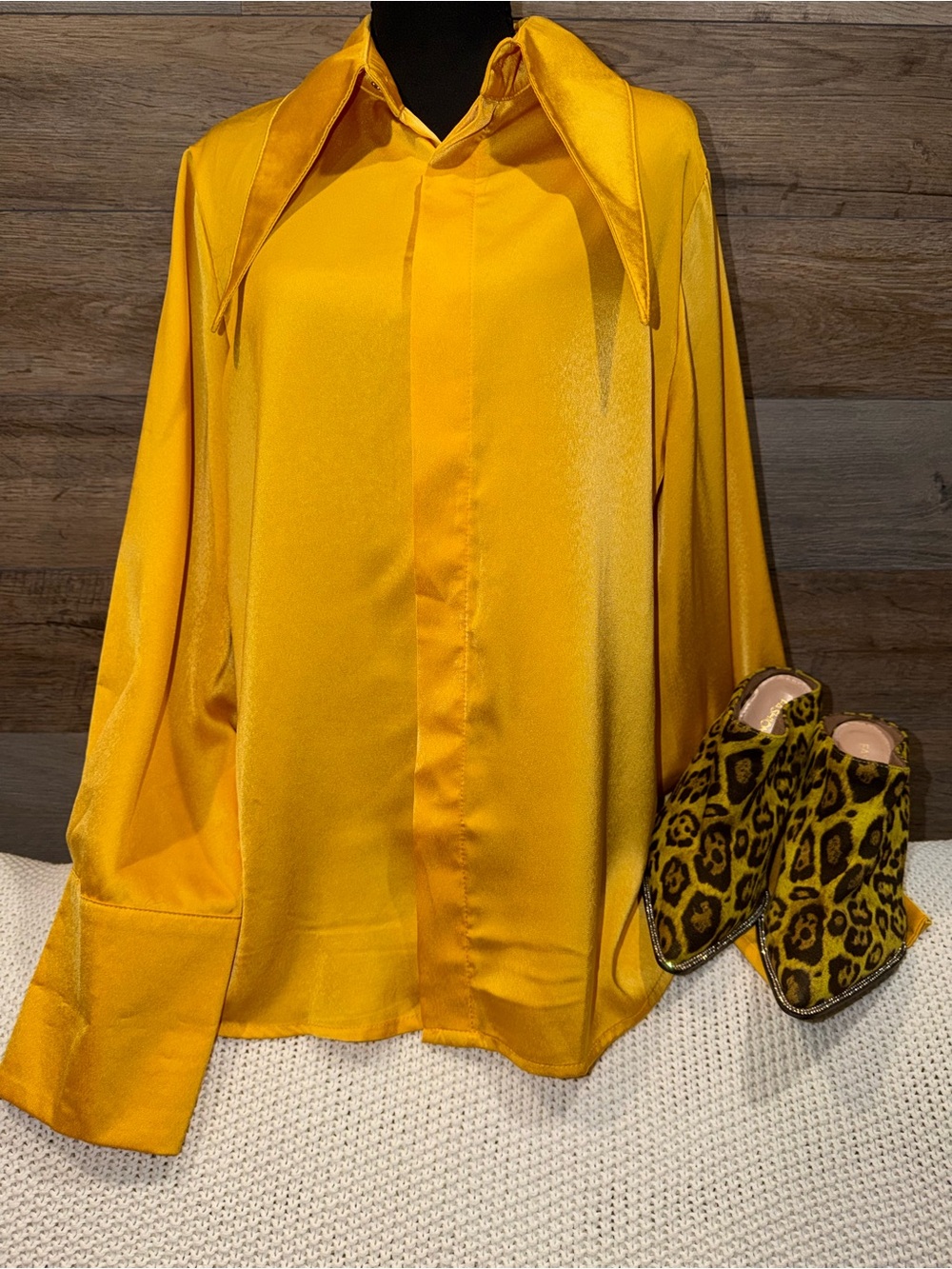 VINTAGE vibrant gold long-sleeve button-up blouse